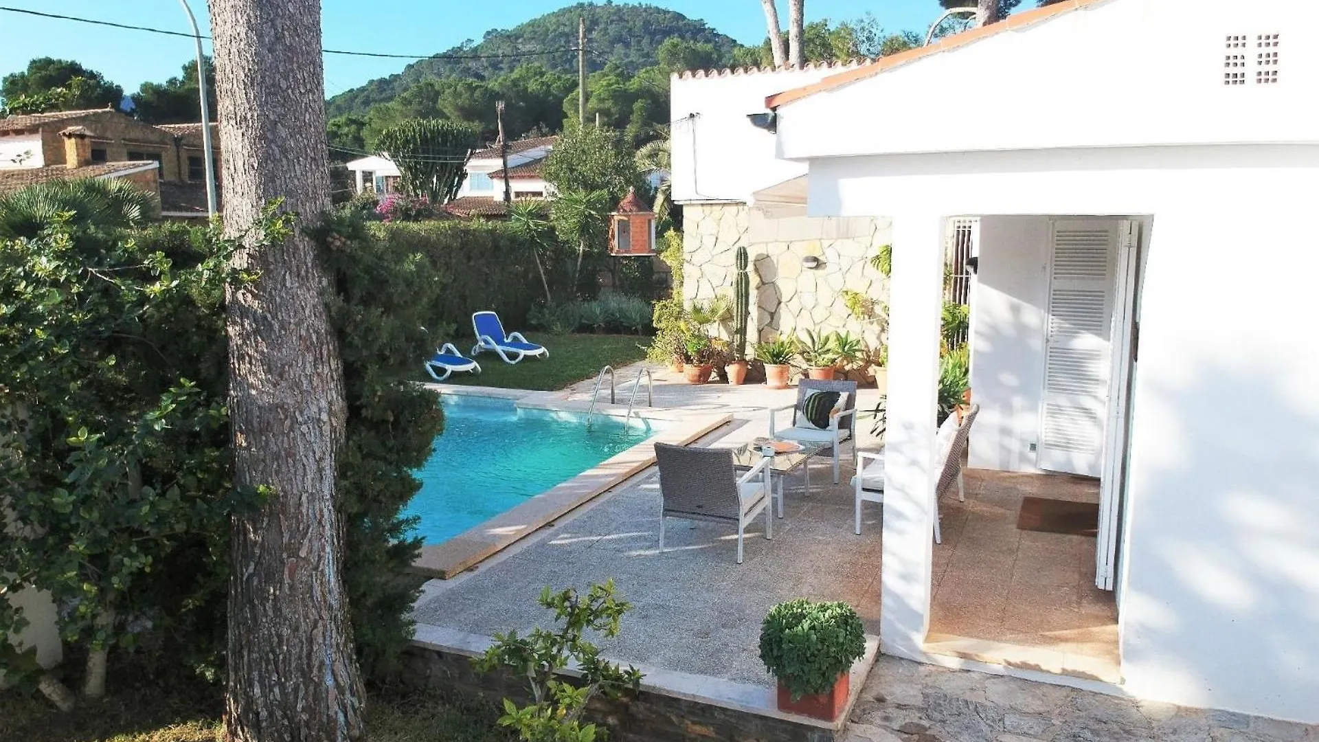 Prázdninový dům Landhaus Mit Garten, Sonnenterrasse Sowie Ueberdachter Terrasse Und Pool In Strandnaehe Cala Ratjada
